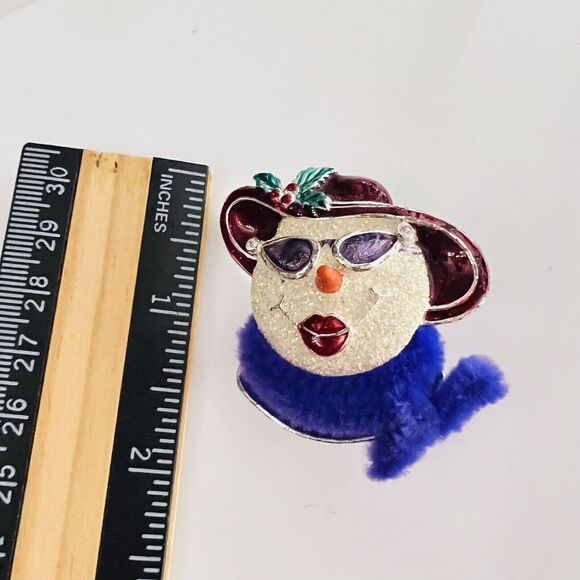 Vintage Red Hat Society Lady Snowman Fluffy Purple Scarf Lapel Pin Brooch 1406 - Picture 6 of 7